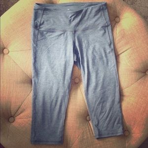 Athleta xxs cropped pants